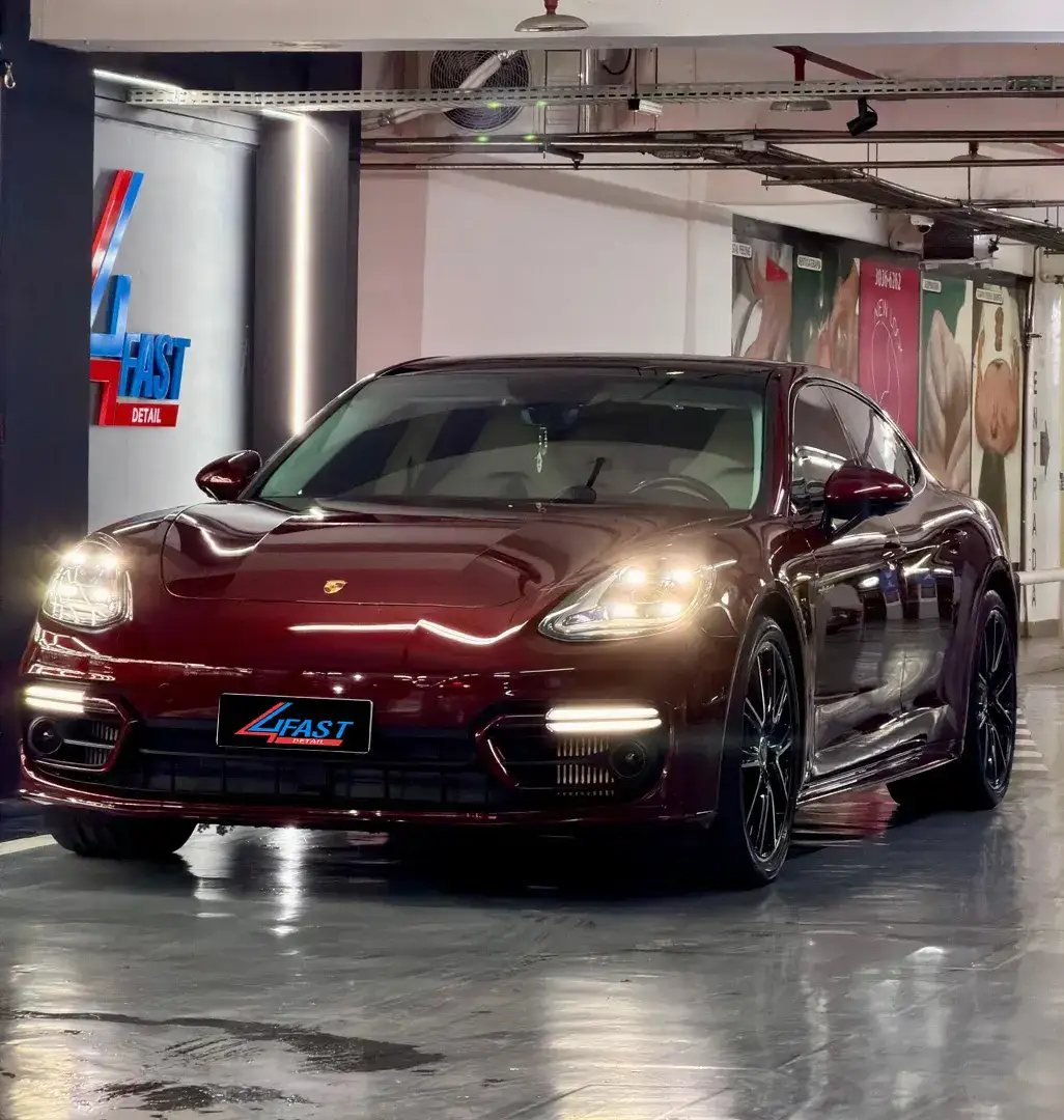 Ferrari vermelha após lavagem detalhada na 4Fast Detail em Brasília